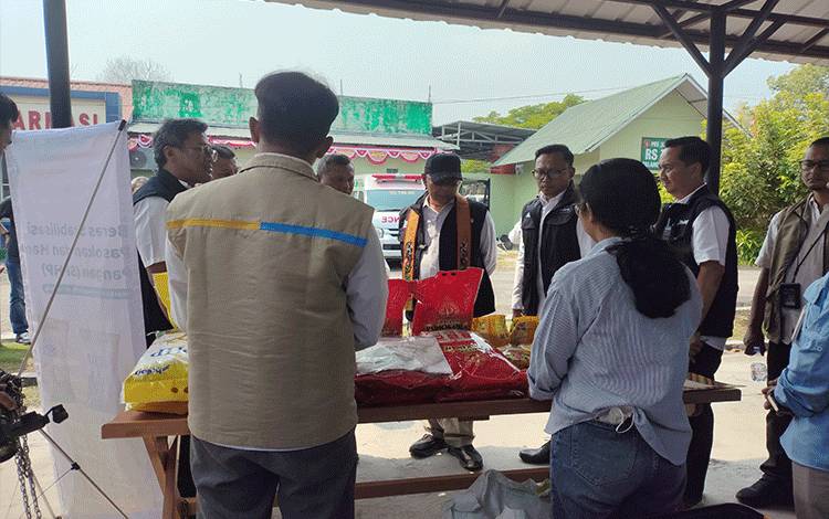 118 Anak Panti Asuhan Budi Mulya Terima Bantuan dari BULOG
