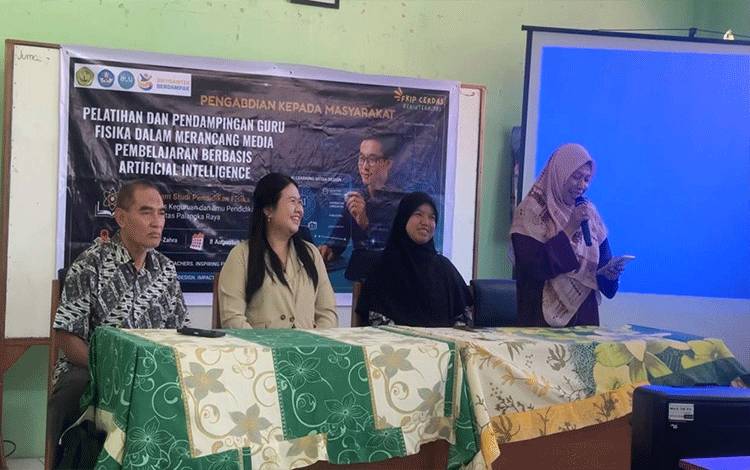 PKM Dosen Pendidikan Fisika UPR Perkuat Kolaborasi Kampus dan Sekolah di Era AI