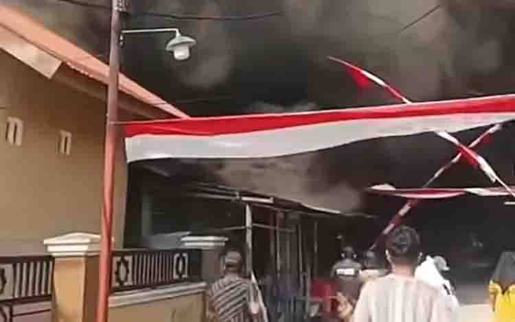 Kebakaran Hebat Melanda Pemukiman Padat di Prona 1 Banjarmasin