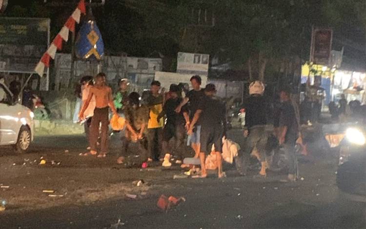 Kecelakaan Beruntun di Jalan A Yani Km 30 Banjarbaru Membuat Sejumlah Korban Dievakuasi