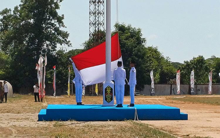 Upacara HUT ke-81 RI di Kotim Berlangsung Khidmat, Paskibraka Sukses Kibarkan Merah Putih