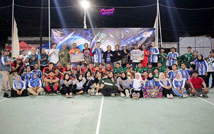 Sejenak Lupakan Antrean BBM, Warga Kumai Larut dalam Kemeriahan KIM Cup