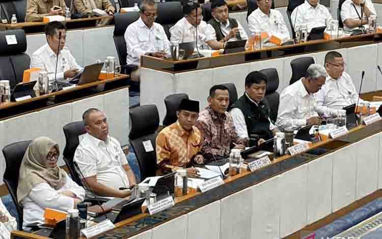 Menhut Tindak 42 PBPH Terkait Karhutla