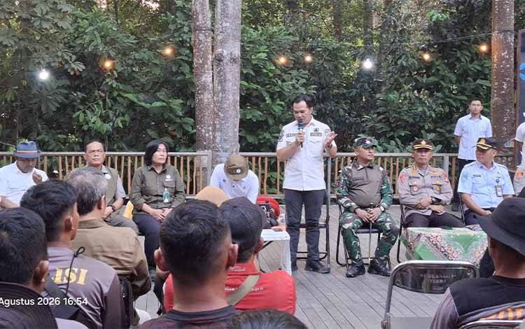 Bupati Pulang Pisau Minta Menhut Raja Juli Bangun Sumur Bor Permanen untuk Karhutla