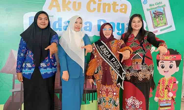 Bunda PAUD dan IGTKI Kotim Luncurkan Buku Aku Cinta Budaya Dayak