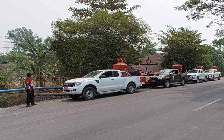 OPD Gotong Royong Suplai Air untuk Padamkan Karhutla di Sampit