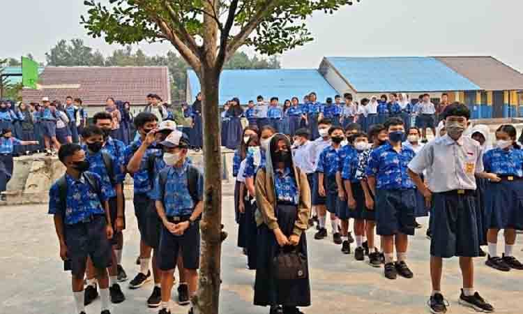 Antisipasi Dampak Kabut Asap, Sekda Gumas Imbau Sekolah Kurangi Aktivitas di Luar Ruangan