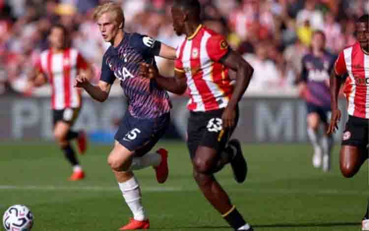 Tottenham Hotspur Digasak Brentford 0-3