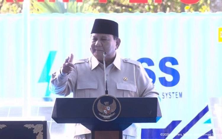 Prabowo: Pimpinan Danantara Pantas Dapat Tanda Kehormatan