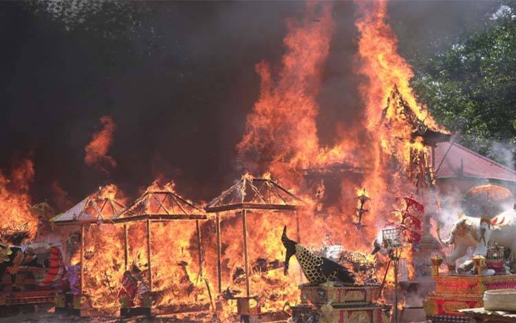 Ngaben Massal di Batu Nindan Kapuas, Tradisi Pitra Yadnya Perkuat Kebersamaan Umat Hindu Kapuas