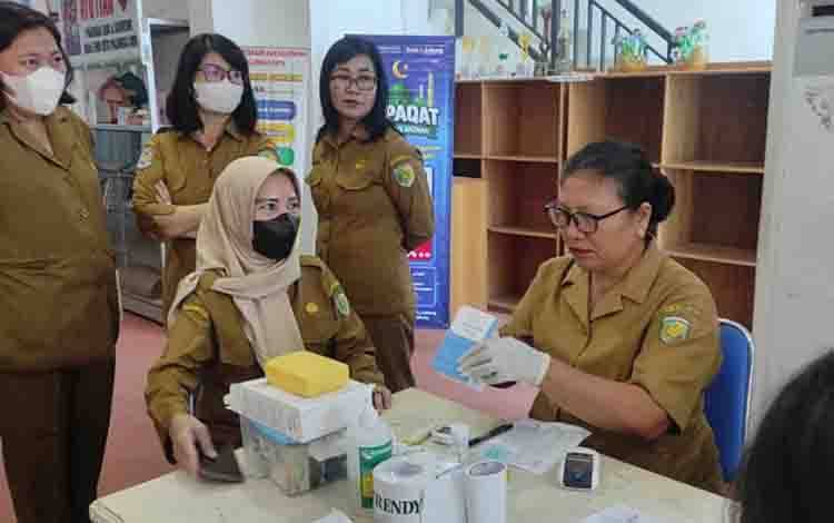 Dispursip Palangka Raya Gelar Cek Kesehatan Gratis bagi Seluruh Pegawai