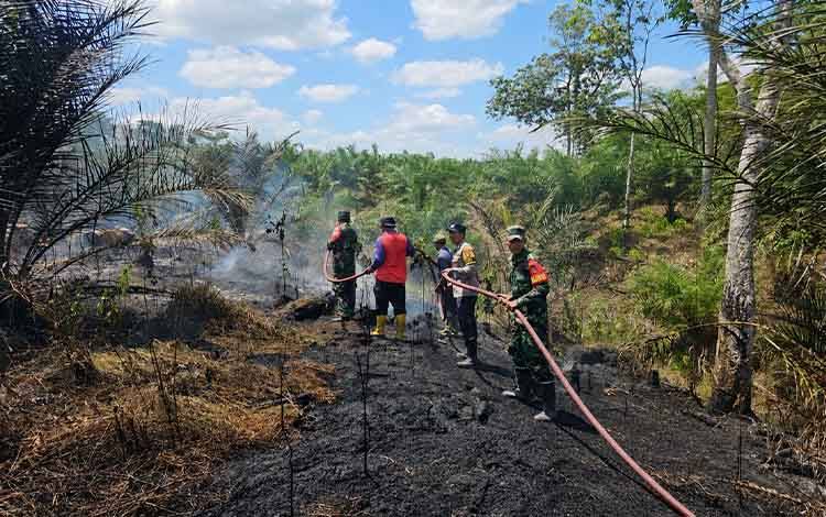 PT GSDI-GSYM Bergerak Cepat Cegah Kebakaran Lahan Meluas di Sido Mulyo