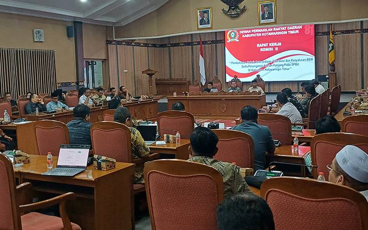 Antrean BBM Kotim Tak Akan Terurai jika Pengguna Ilegal Masih Menguasai SPBU
