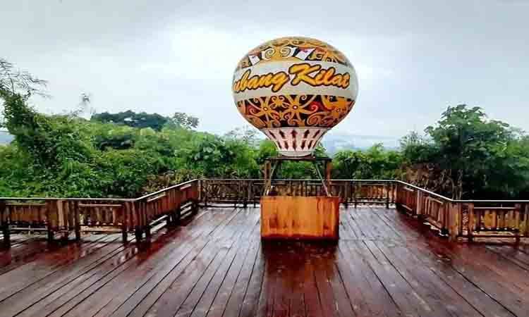 Bukit Lubang Kilat Riam Tinggi Ditutup Sementara untuk Cegah Karhutla