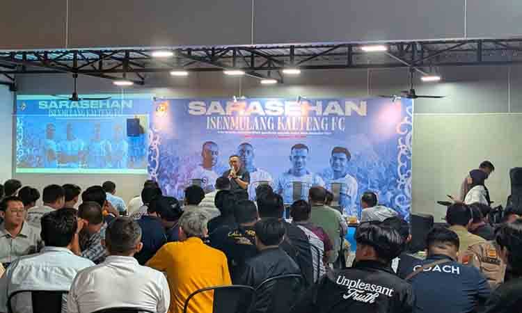 Isenmulang Kalteng FC Seresehan Bersama Masyarakat Kalteng