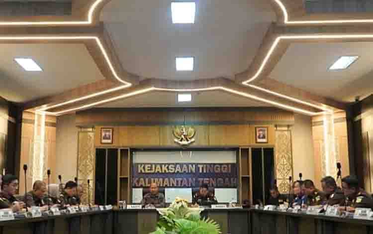 Kajati Kalteng Minta Jajaran Kejati Kalteng Tingkatkan Pelayanan dan Kepercayaan Publik