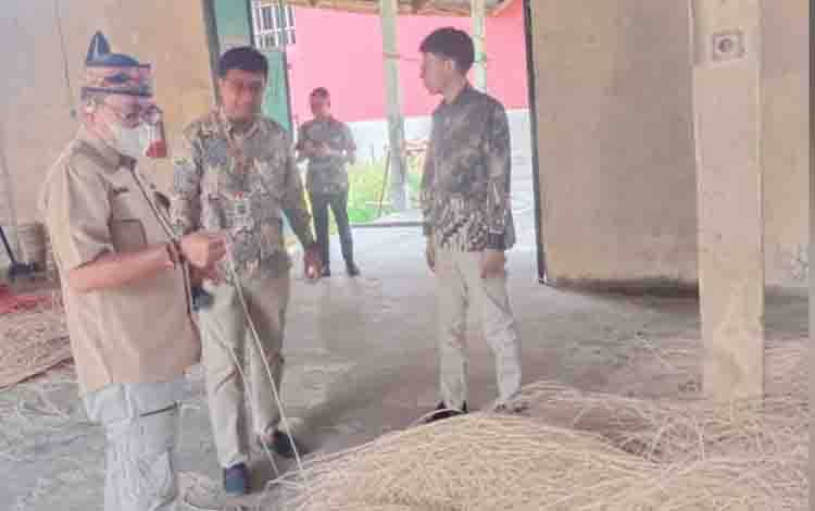 Pemkab Seruyan Dorong Pengembangan Industri Rotan, Kunjungi Sentra Rotan Hampangen Katingan