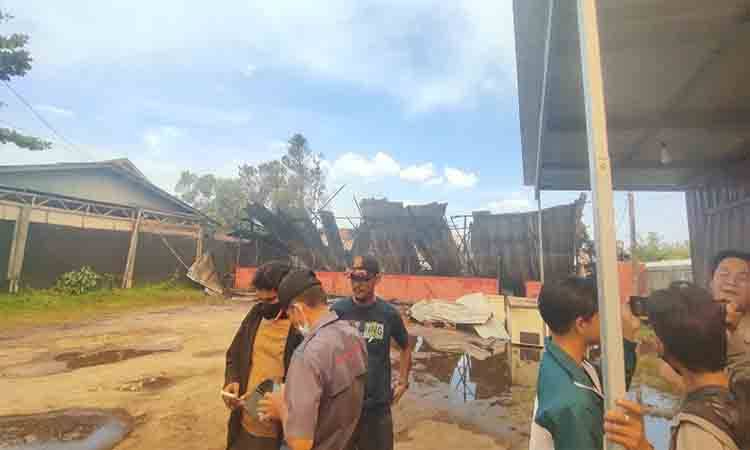 Api dari Lahan Kosong Lompat ke Dasu House of Grill, Pemilik Sempat Berusaha Padamkan
