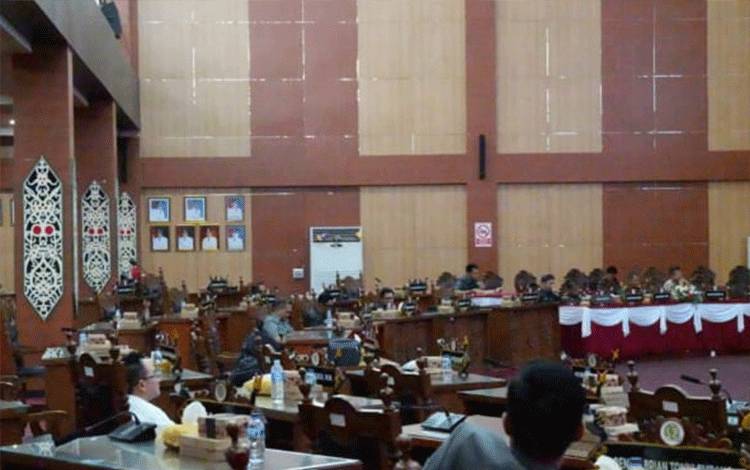 8 Fraksi DPRD Palangka Raya Sepakat atas Jawaban dan Penjelasan Pemko