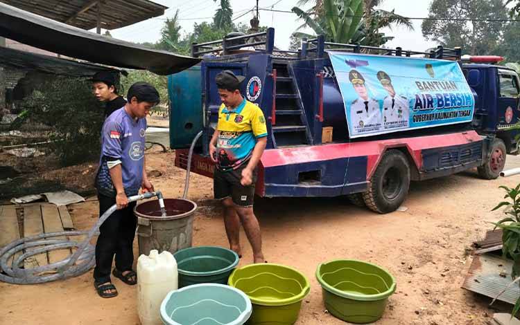 Pemprov Kalteng Salurkan Bantuan Air Bersih ke Barito Timur, Distribusi Dilakukan Bertahap