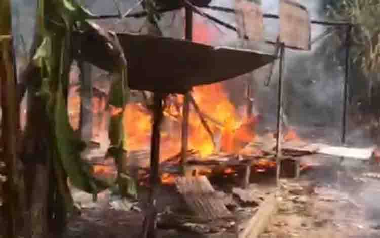 Kebakaran Hanguskan Sebuah Rumah di Tapin Tengah, Akses Air Jadi Kendala