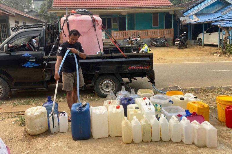 Pemprov Kalteng Salurkan 233.250 Liter Air Bersih untuk Warga Terdampak Kemarau