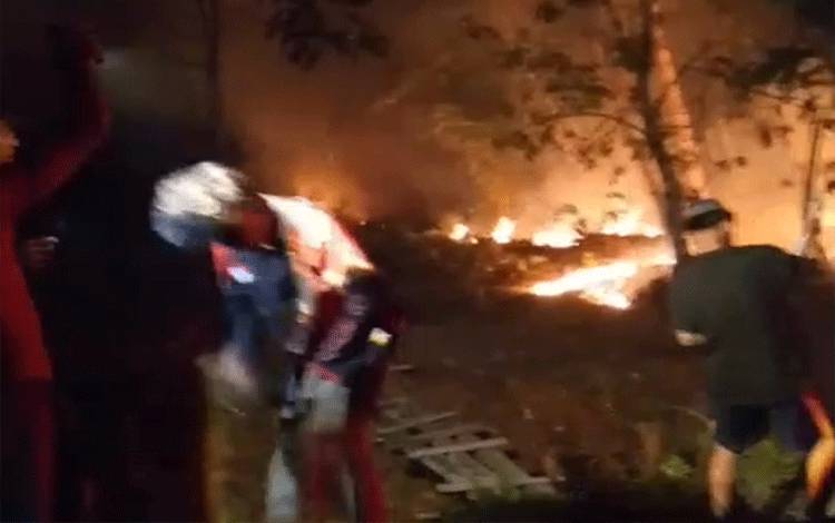Karhutla Dekati Permukiman di Kapuas Timur, Air Jadi Kendala Pemadaman