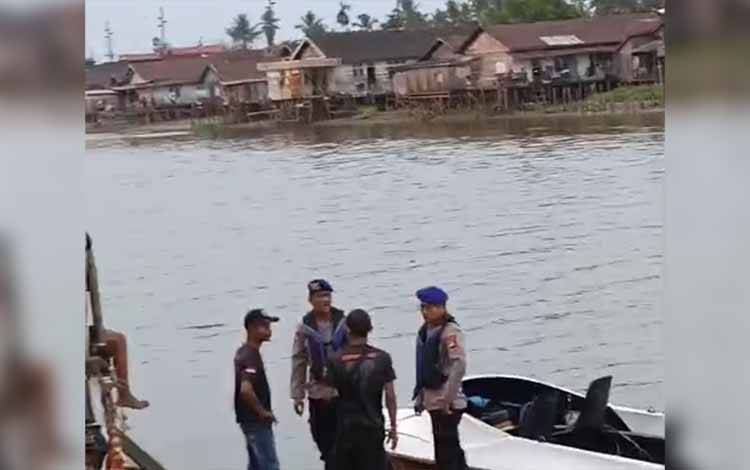 Anak 11 Tahun Tenggelam di Sungai Martapura, Tim SAR Gabungan Lakukan Pencarian
