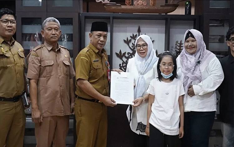 DISBUDPAR Kalteng Terima Audiensi Kadin Kalteng