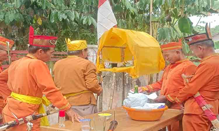 Ritual Adat Memanggil Hujan Digelar di Kahayan Hilir, Ikhtiar Hadapi Ancaman Karhutla