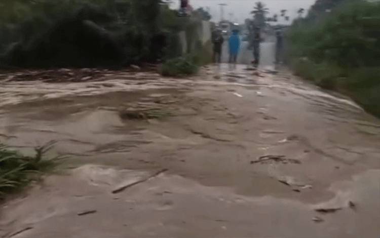 Curah Hujan Tinggi Picu Lahar Dingin Gunung Sinabung Turun