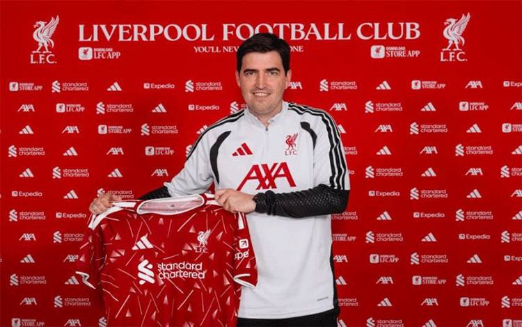 Iraola Sebut Liverpool Harus Menekan kontra Atletico Madrid