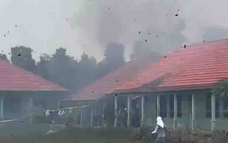 Karhutla Ancam Aktivitas KBM di SMAN 1 Kapuas Timur