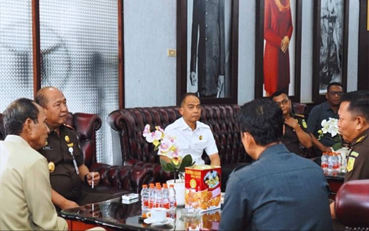 Kajati Kalteng Kunjungi DPRD Provinsi