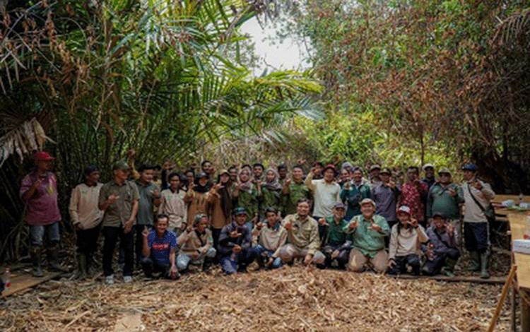 PT SSMS Gandeng Kelompok Tani Reboisasi 10 Hektare di Mendawai Seberang
