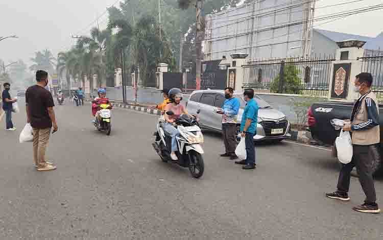 Karhutla Barito Timur Picu ISPA, 1.267 Warga Terdampak di Tengah Asap Makin Pekat