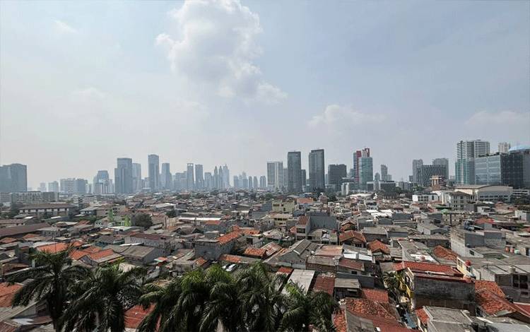 Kualitas Udara Jakarta Masuk Tiga Terburuk di Dunia di Minggu Pagi