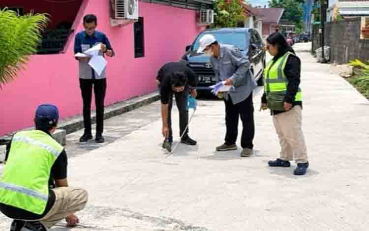 DPUPR Palangka Raya Lakukan Serah Terima Pertama Pekerjaan Jalan Anugrah