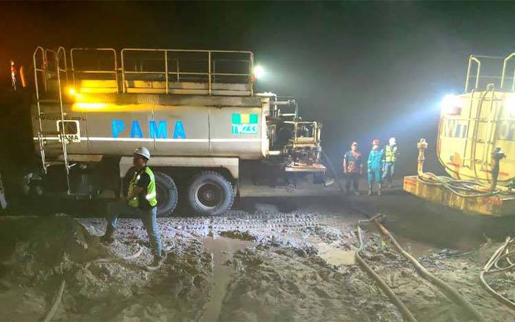 Api Lewati Sekat Bakar, Tim Gabungan BPBD Barito Utara Pemadaman Karhutla di Wilayah Observasi Kalaweit