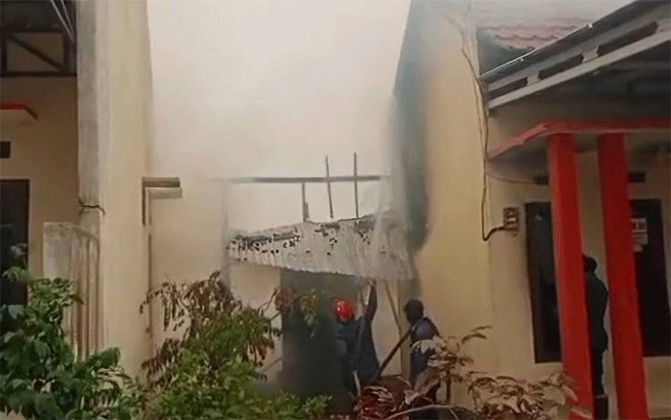 Karhutla Dekat Perumahan Warga Kotim Lambat Tertangani Terkendala Suplai Air