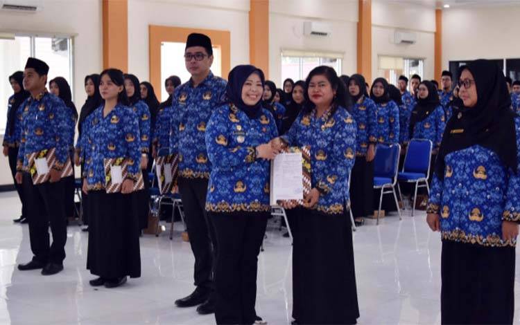 Bupati Kobar Ingatkan Soal Kinerja hingga Larangan Judol Kepada PNS Baru
