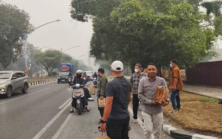 Tak Hanya Palangka Raya, GAPKI Kalteng Salurkan Bantuan Karhutla ke Sejumlah Daerah