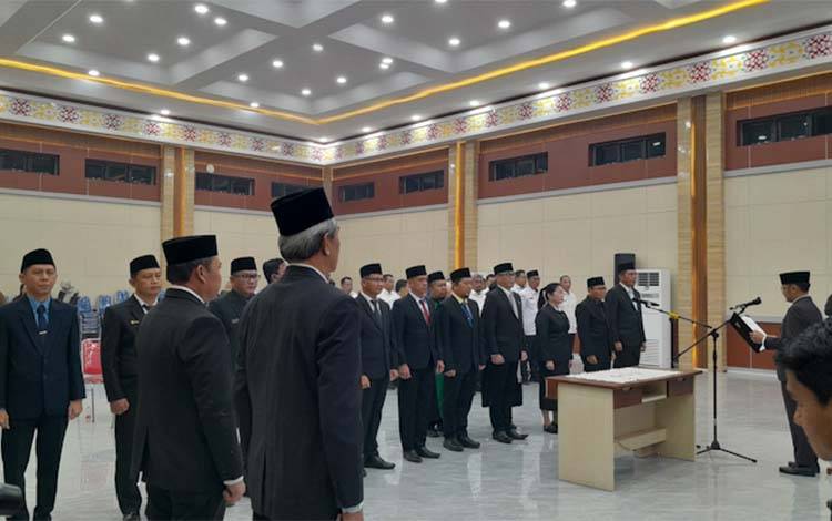 Wali Kota Palangka Raya Lantik 12 Pejabat Pimpinan Tinggi Pratama, Berikut Daftarnya