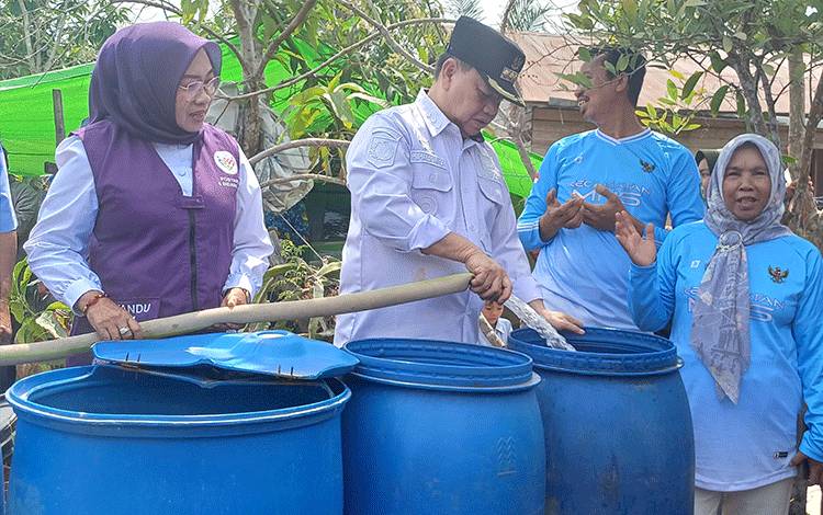 Air PDAM Payau, Bupati Kotim Salurkan 40 Ribu Liter Air Bersih ke Wilayah Selatan