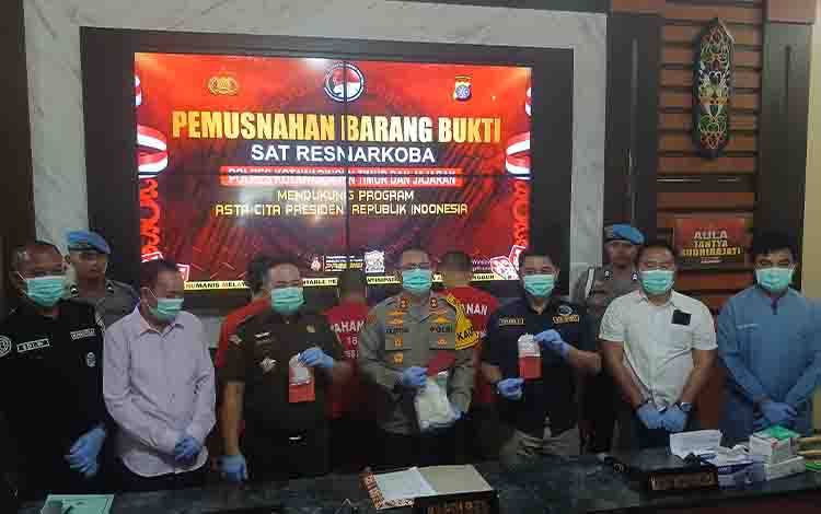 Polres Kotim Musnahkan 947,31 Gram Sabu