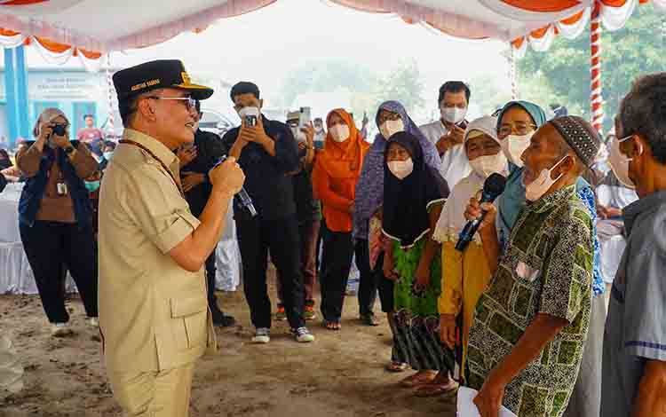 Agustiar Sabran Temui Langsung Warga Kalampangan Terdampak Karhutla