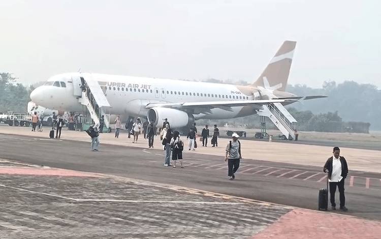 Penerbangan Bandara H Asan Sampit Masih Normal Meski Kabut Asap