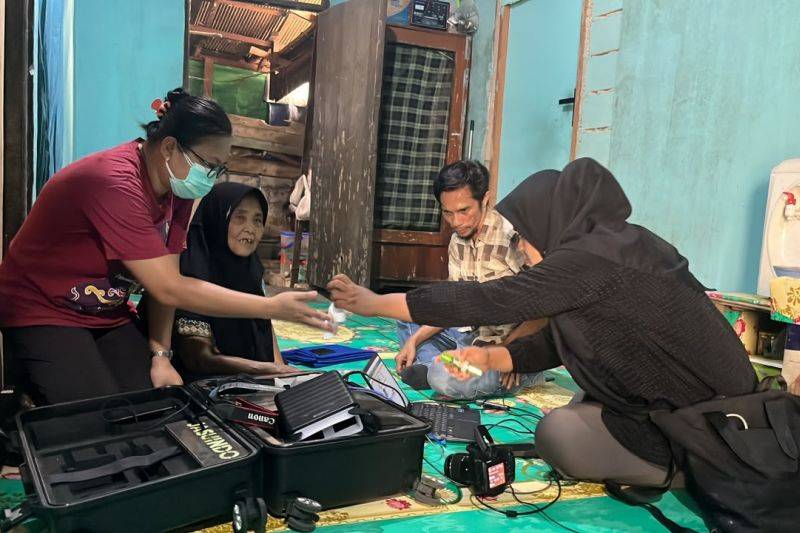 Pemko Palangka Raya Jemput Bola Layani Perekaman KTP-el bagi Lansia