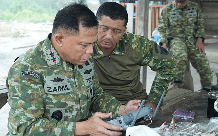 Pangdam XXII Tambun Bungai Gunakan Drone Termal Pantau Titik Panas di Tjilik Riwut KM 21 Palangka Raya