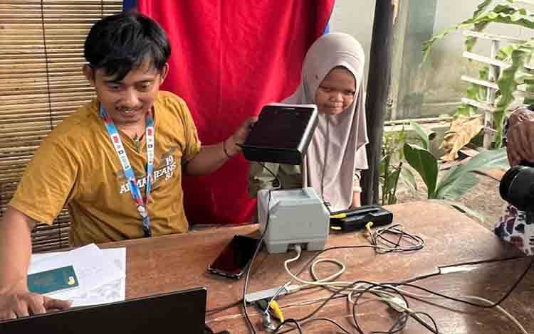 JEBOL Disdukcapil Sasar Penyandang Disabilitas di Jalan Poncowati